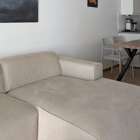 Henniina V Keskusta - Free Parking *