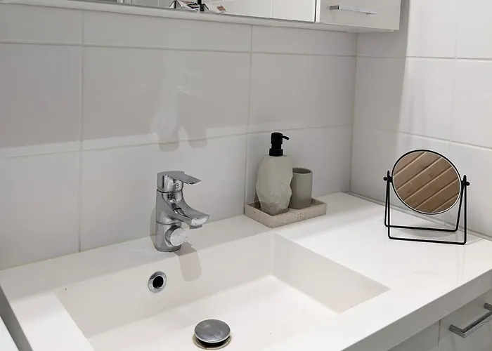 Henniina V Keskusta - Free Parking 公寓